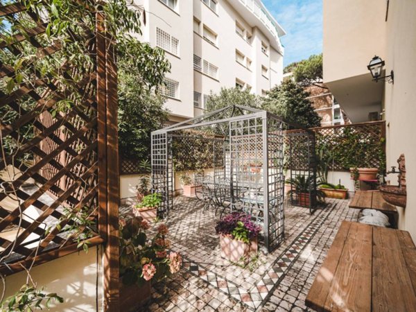 appartamento in vendita a Roma in zona Tor di Quinto