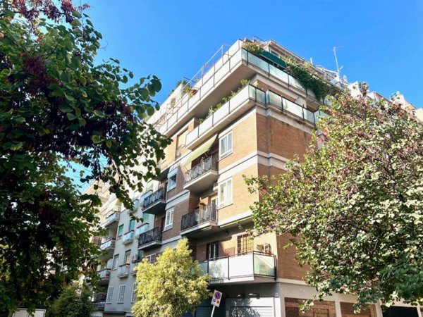 appartamento in vendita a Roma in zona Appio Latino