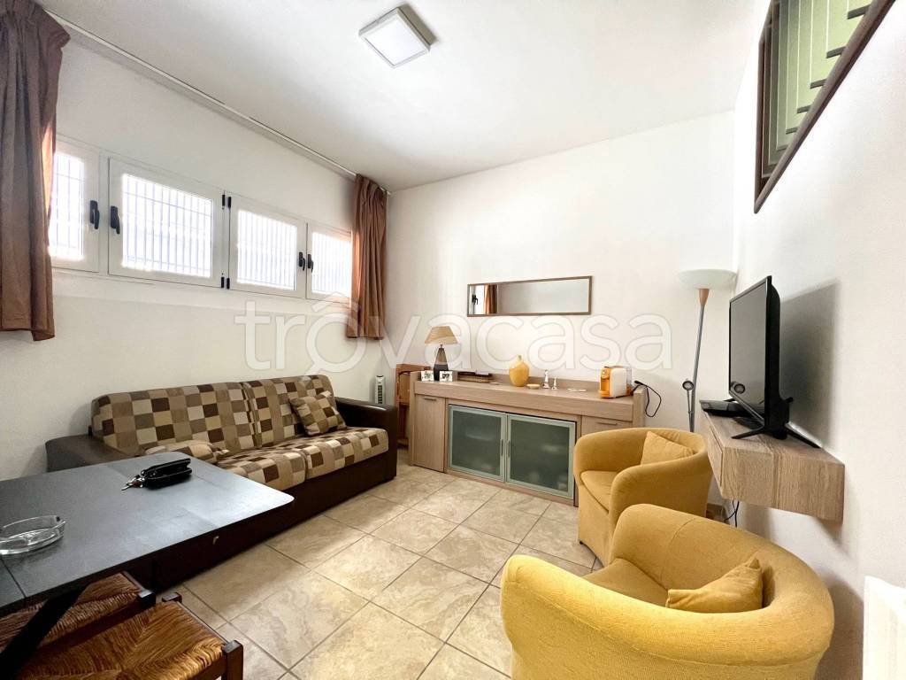 appartamento in vendita a Roma in zona Appio Latino