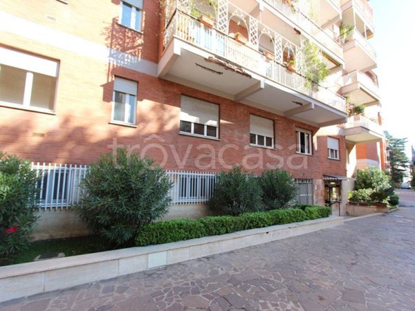 appartamento in vendita a Roma in zona Tor di Quinto