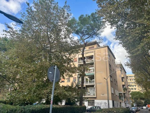 appartamento in vendita a Roma in zona Appio Latino