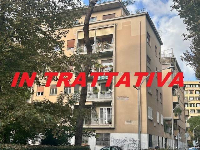 appartamento in vendita a Roma in zona Appio Latino