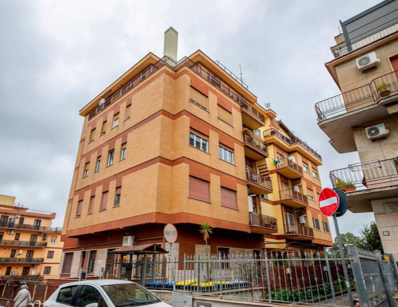 appartamento in vendita a Roma in zona Tor Vergata/Torrenova