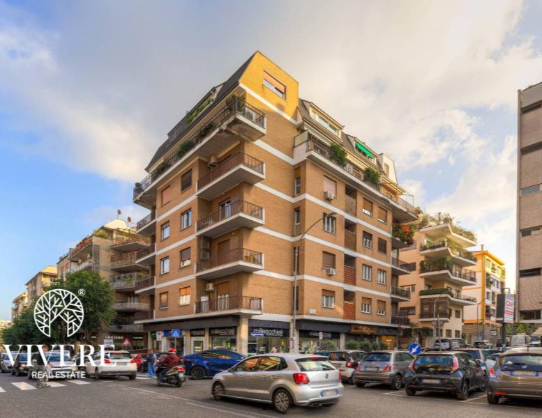 appartamento in vendita a Roma in zona Tor di Quinto