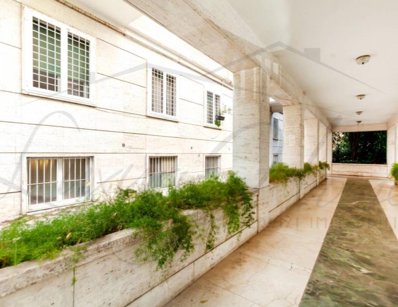 appartamento in vendita a Roma in zona Rione Monti/Campitelli