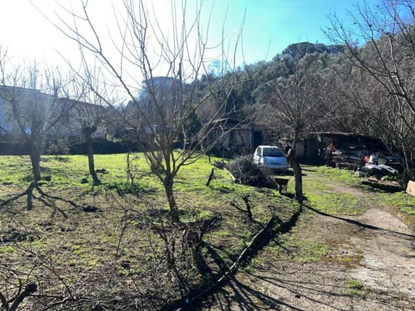 casa indipendente in vendita a Roma in zona Finocchio