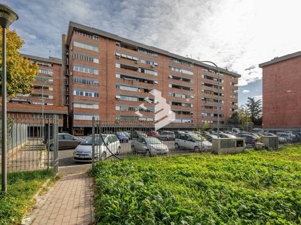 appartamento in vendita a Roma in zona Spinaceto