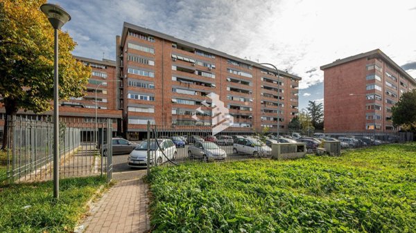 appartamento in vendita a Roma in zona Spinaceto