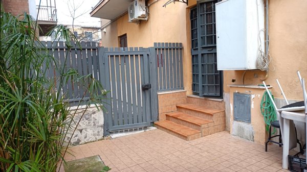 casa indipendente in vendita a Roma in zona Torre Angela
