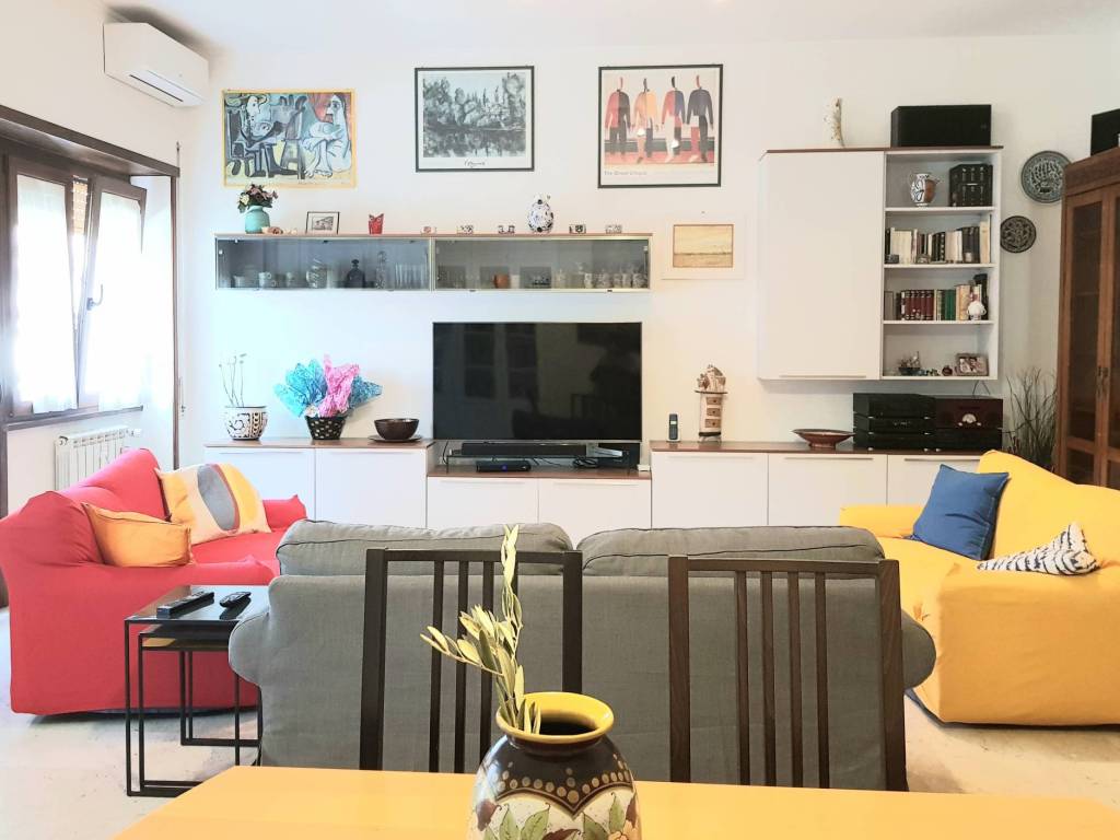appartamento in vendita a Roma in zona Appio Claudio