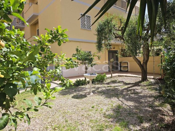 appartamento in vendita a Roma in zona Ostia