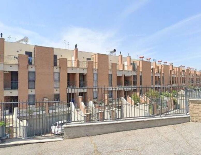 casa indipendente in vendita a Roma in zona Ponte di Nona