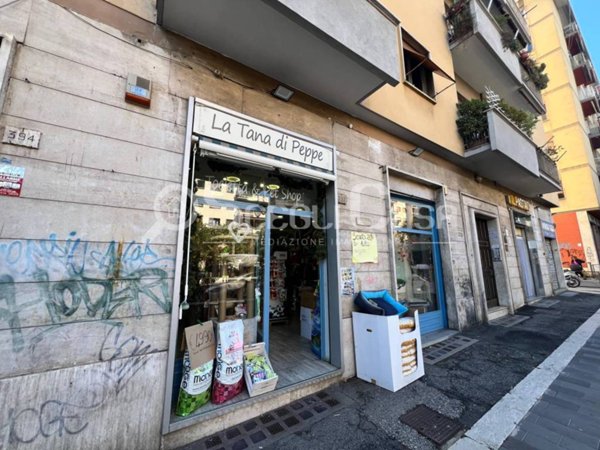 negozio in vendita a Roma in zona Appio Claudio