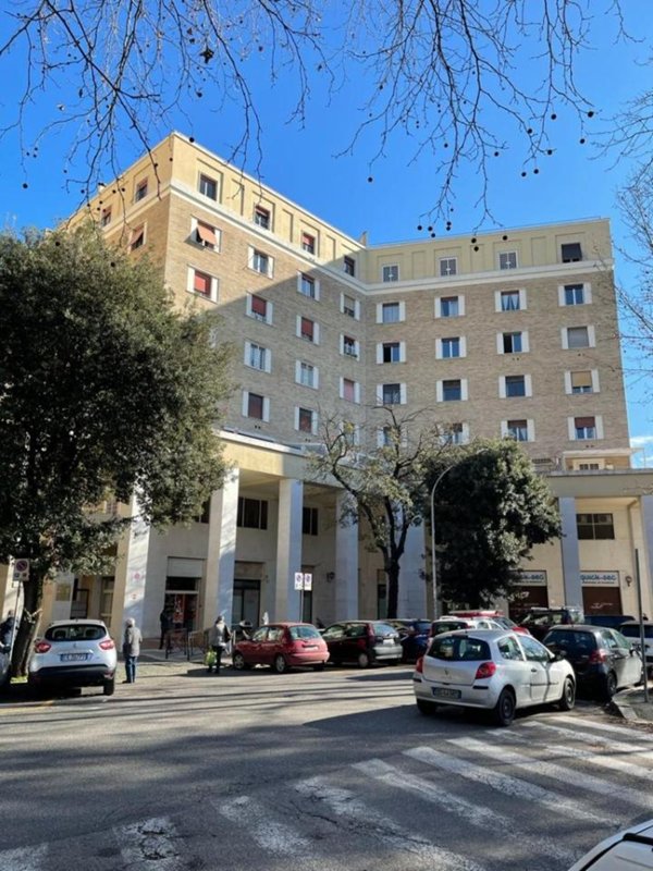 appartamento in vendita a Roma in zona Ardeatino