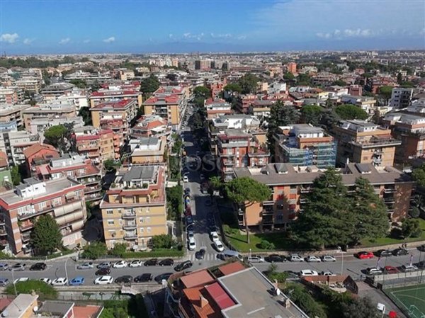 appartamento in vendita a Roma in zona Portuense