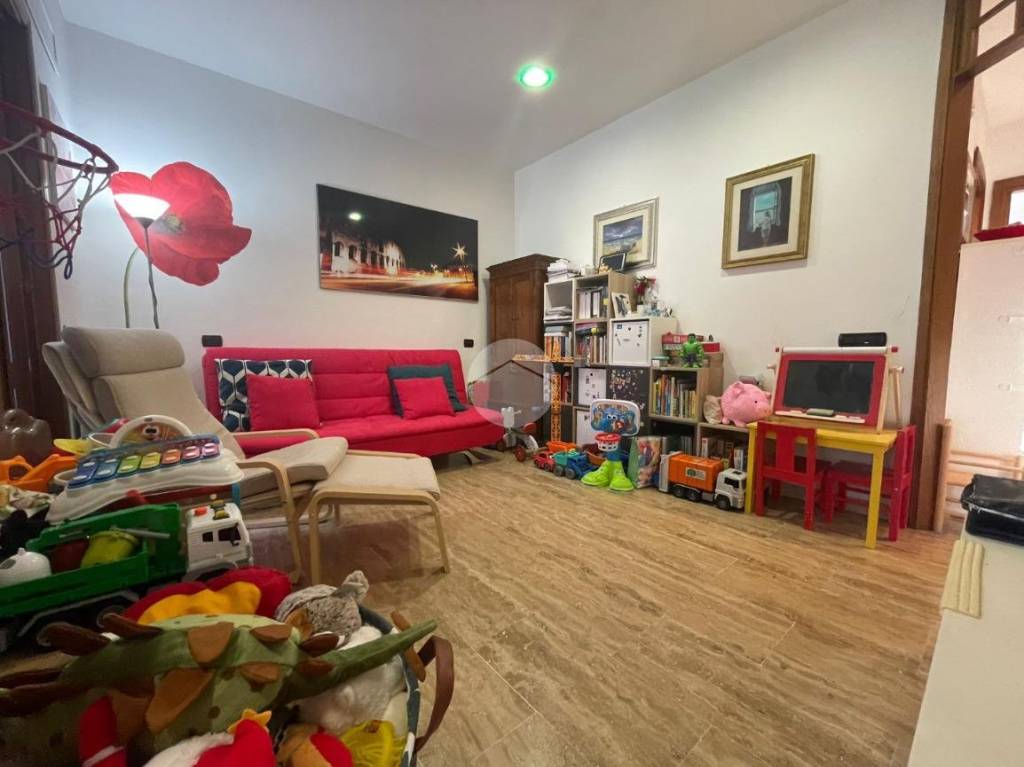 appartamento in vendita a Roma in zona Portuense