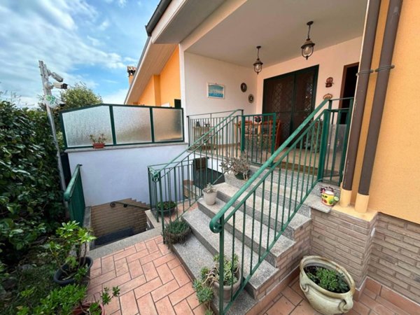 casa indipendente in vendita a Roma in zona Tor Vergata/Torrenova