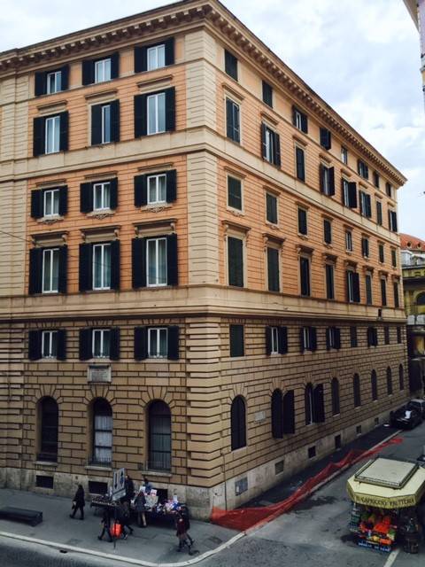 intera palazzina in vendita a Roma in zona Rione Monti/Campitelli
