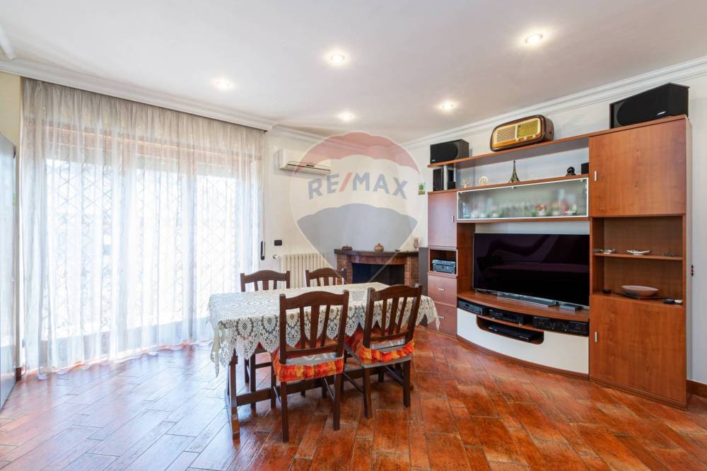 appartamento in vendita a Roma in zona Acilia