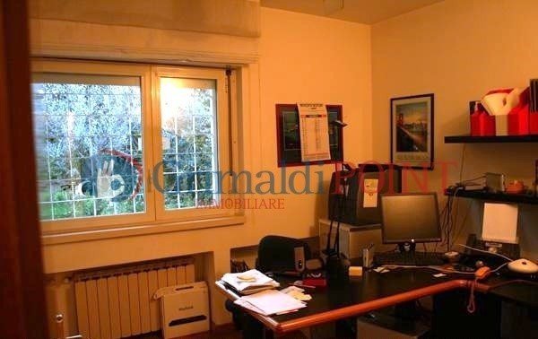 appartamento in vendita a Roma in zona EUR