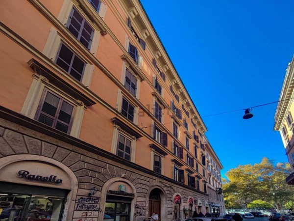 appartamento in vendita a Roma in zona Trastevere