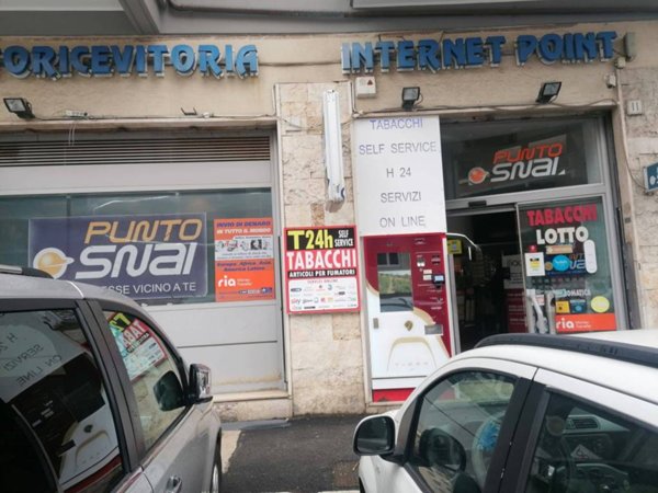 negozio in vendita a Roma in zona Ostiense