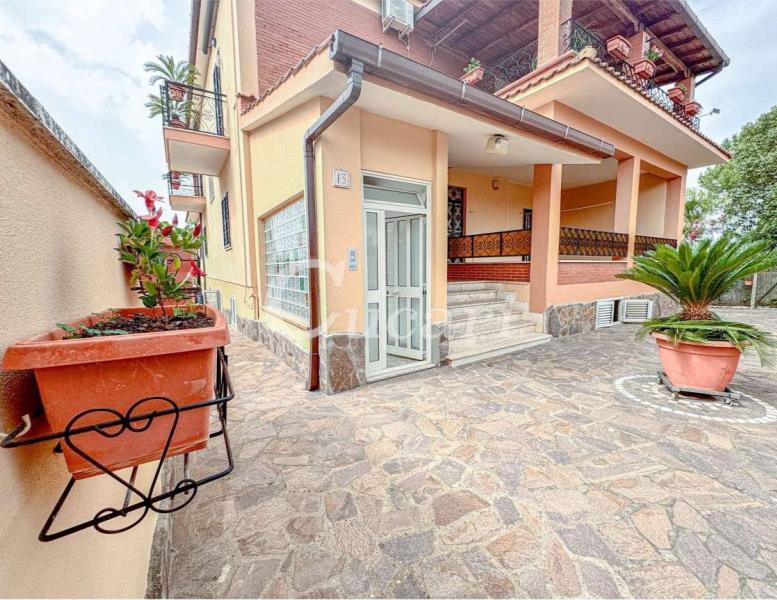 appartamento in vendita a Roma in zona Tor Vergata/Torrenova