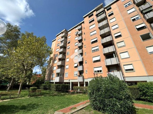 appartamento in vendita a Roma in zona Spinaceto
