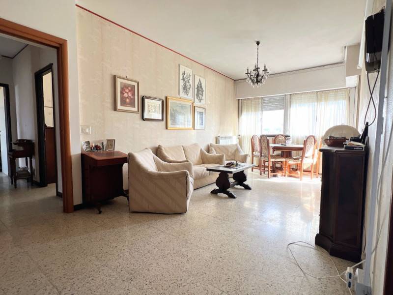 appartamento in vendita a Roma in zona EUR