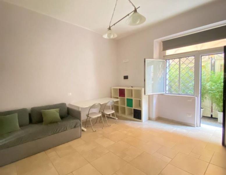 appartamento in vendita a Roma in zona Lunghezza