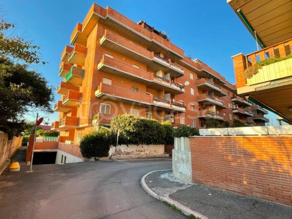 appartamento in vendita a Roma in zona Lido di Castel Fusano
