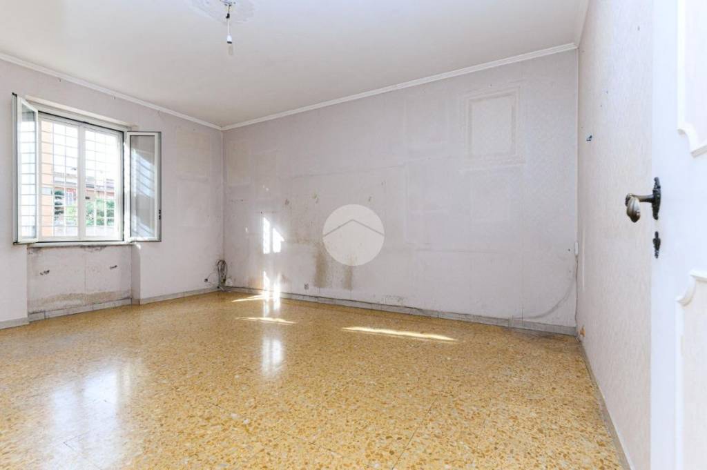 appartamento in vendita a Roma in zona Corviale