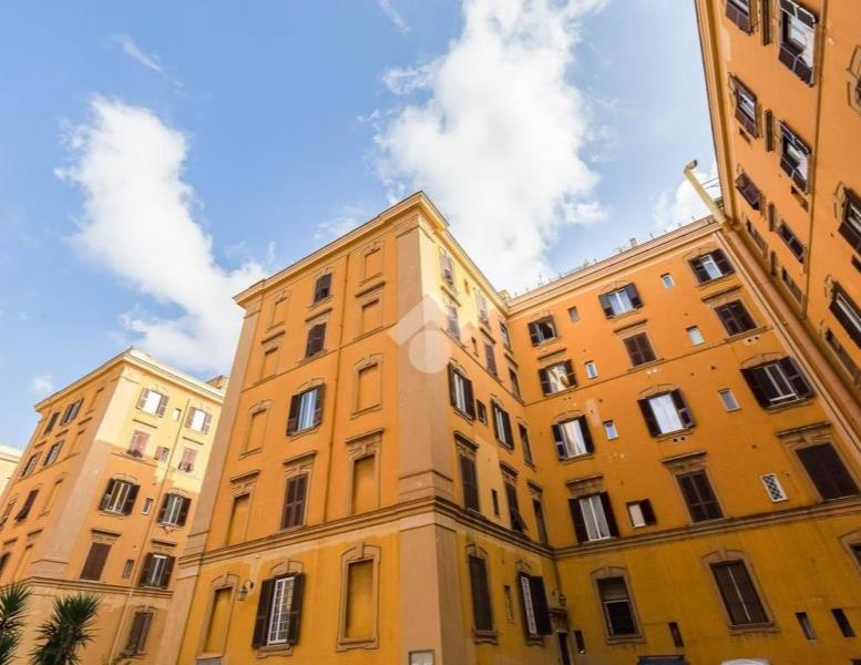 appartamento in vendita a Roma in zona Esquilino