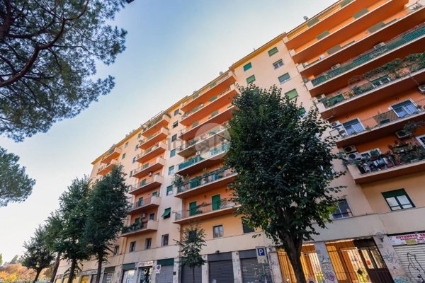 appartamento in vendita a Roma in zona Ostiense