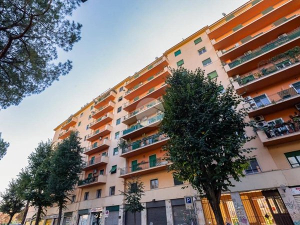 appartamento in vendita a Roma in zona Ostiense