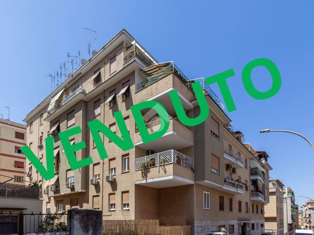 appartamento in vendita a Roma in zona Gianicolense