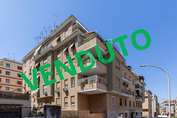 appartamento in vendita a Roma in zona Gianicolense
