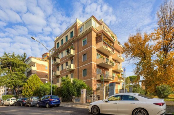 appartamento in vendita a Roma in zona Tor di Quinto