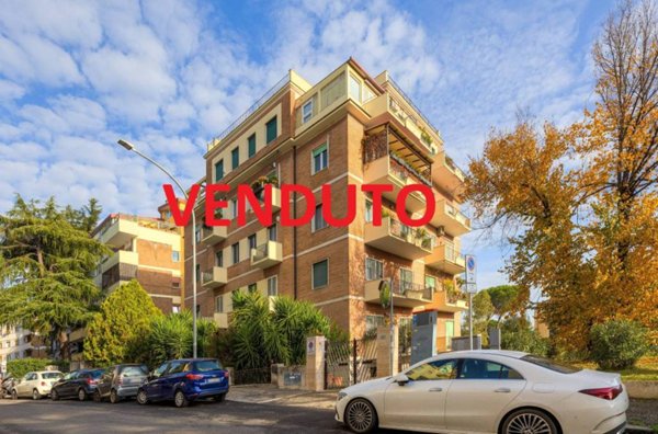 appartamento in vendita a Roma in zona Tor di Quinto