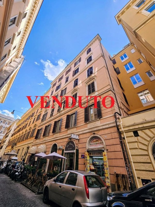 appartamento in vendita a Roma in zona Rione Monti/Campitelli