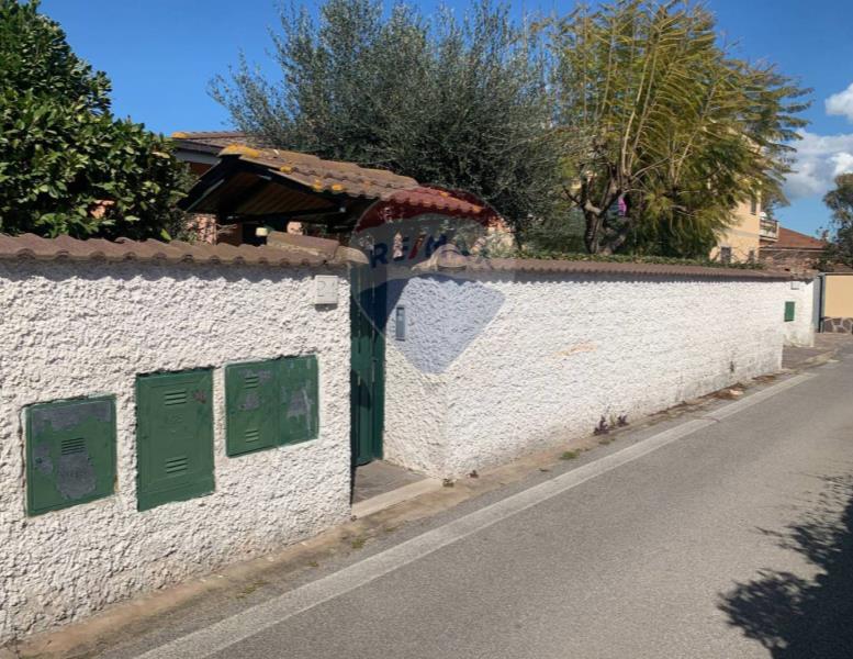 casa indipendente in vendita a Roma in zona Ostia Antica