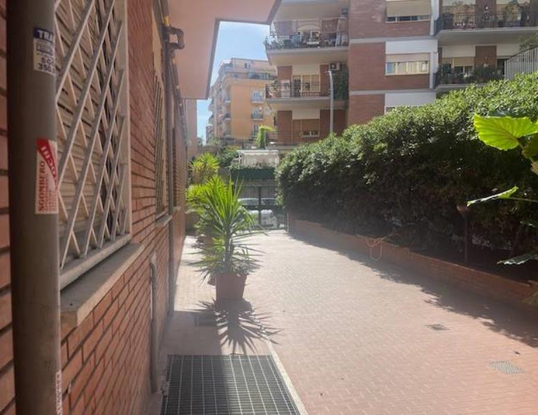 appartamento in vendita a Roma in zona Ponte Mammolo