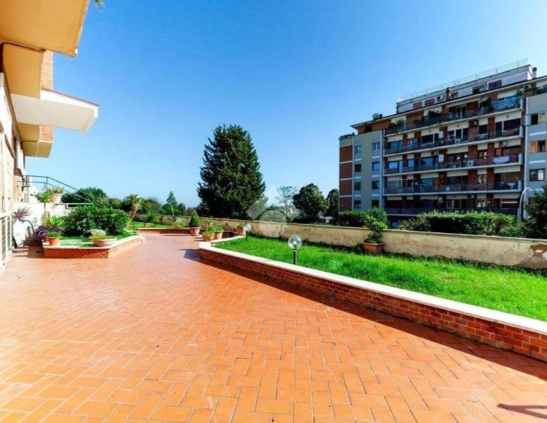 appartamento in vendita a Roma in zona Aurelio
