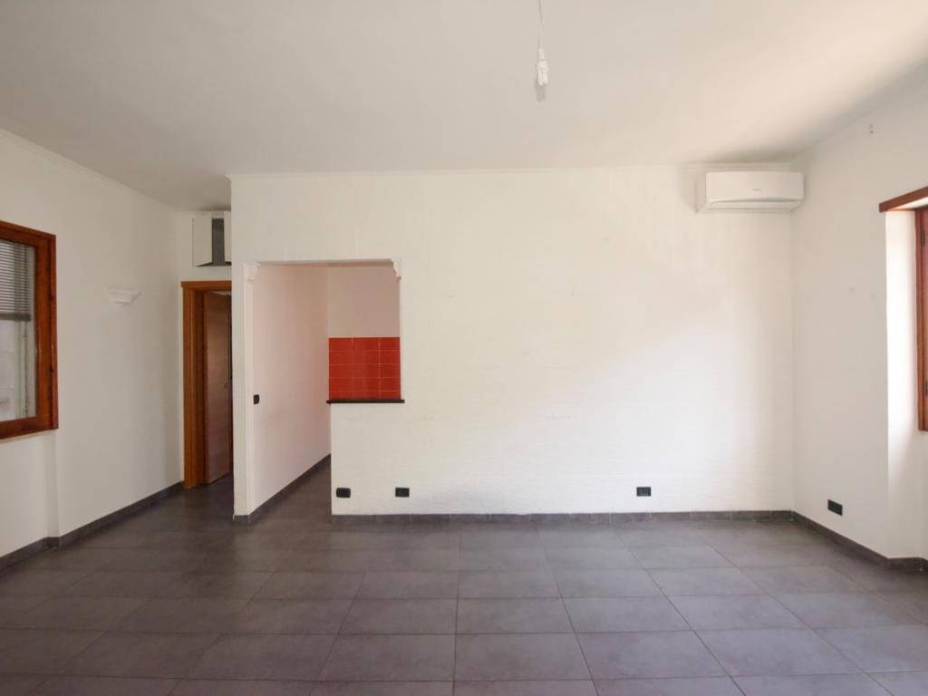 appartamento in vendita a Roma in zona Ostia