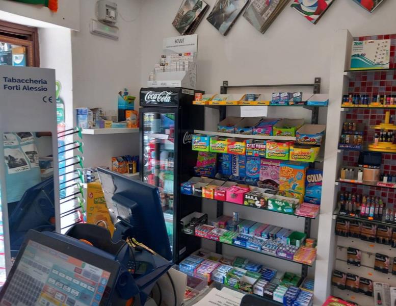 negozio in vendita a Roma in zona Trieste