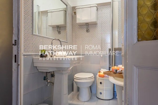 appartamento in vendita a Roma in zona Trastevere
