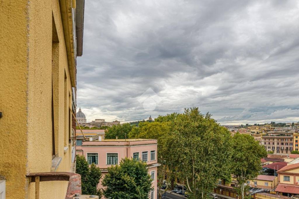 appartamento in vendita a Roma in zona Della Vittoria