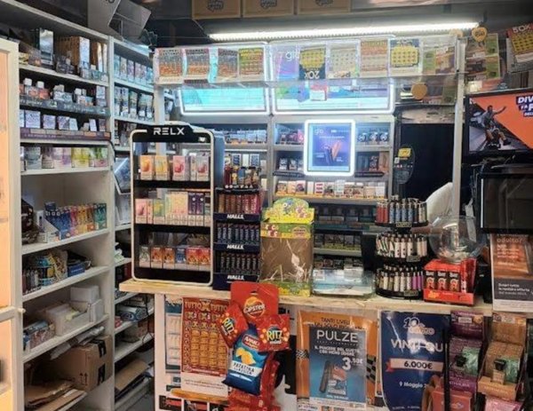 negozio in vendita a Roma in zona Trastevere