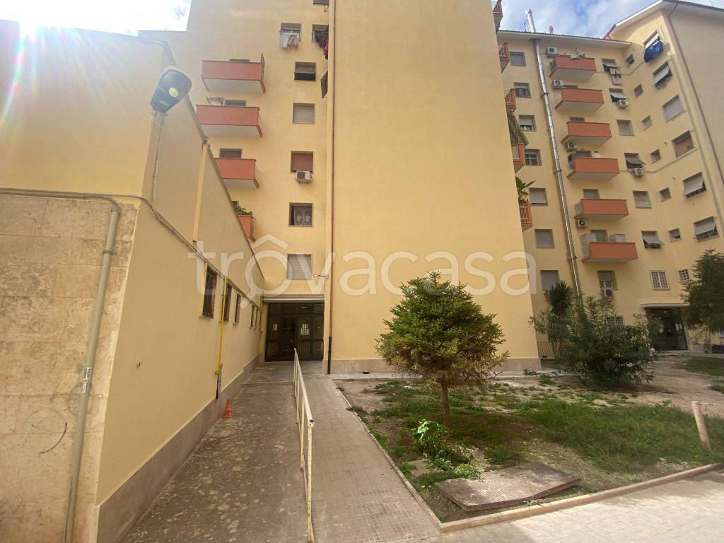 appartamento in vendita a Roma in zona Don Bosco
