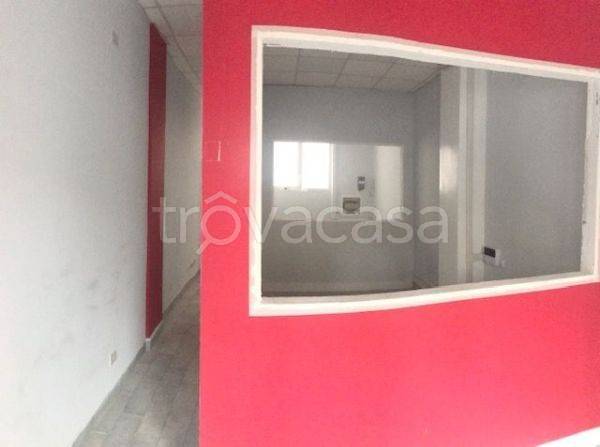 negozio in vendita a Roma in zona Appio Latino